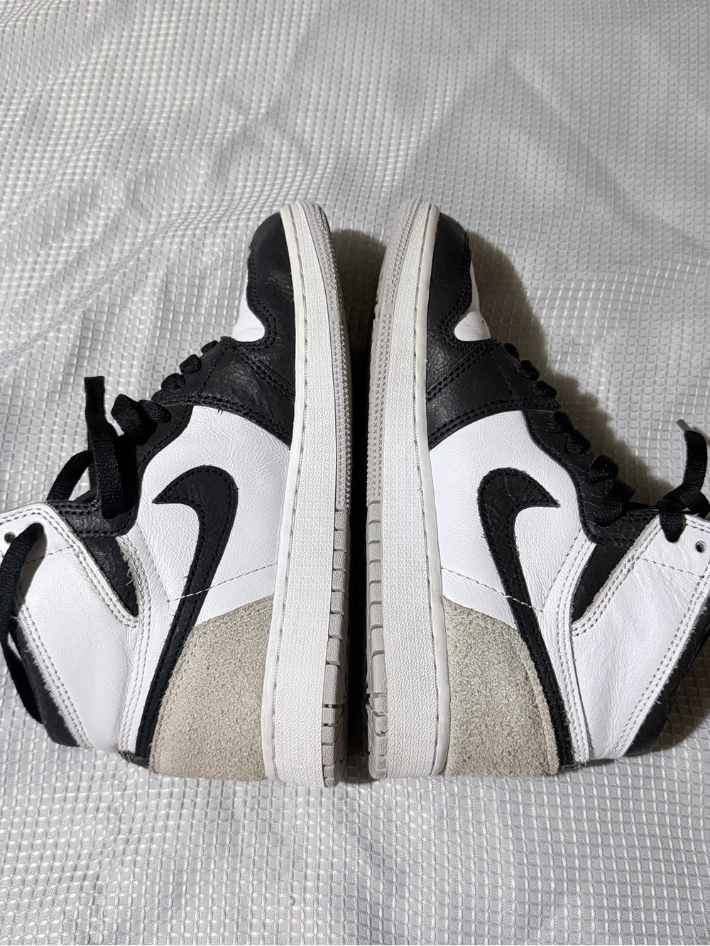 Nike Black and White Kids High-Top Sneakers - Picture 10 of 10